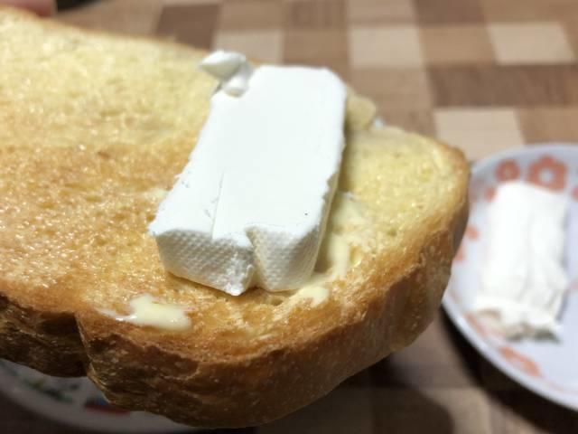 写真:クリームチーズトースト