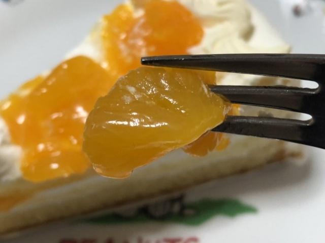 写真:ヤマザキ「ガツン、とみかん風味ケーキ」のみかん