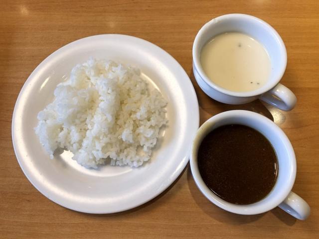 写真:スープとライスのおかわり