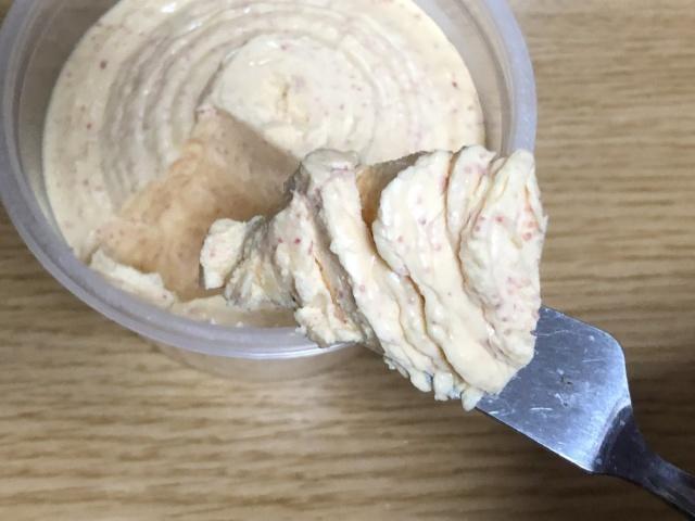 写真:「塗って焼いたら明太トースト」をひとすくい