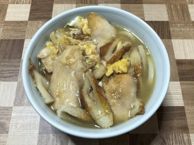 写真:「サラダチキンの親子うどん」