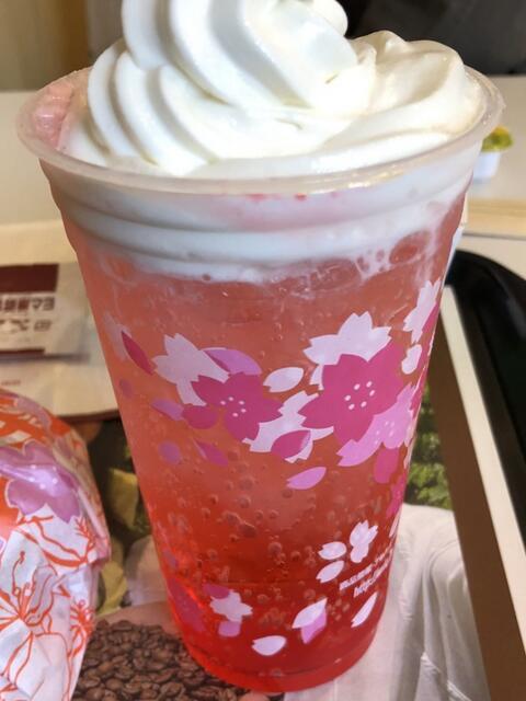 写真:マックフロート「佐藤錦さくらんぼ」