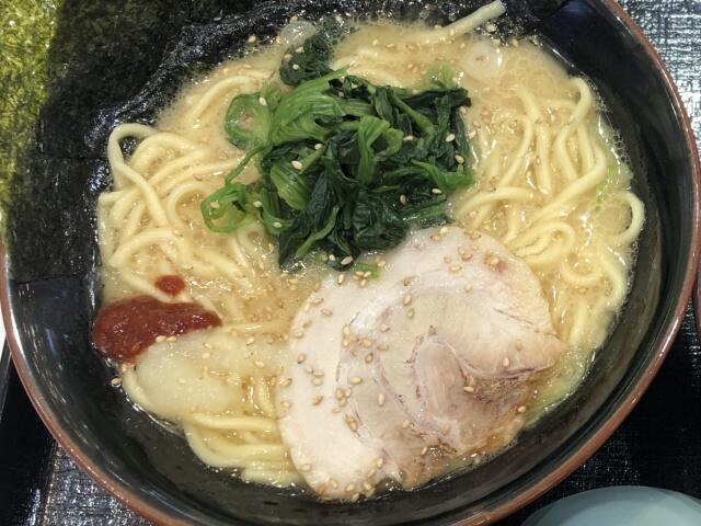 写真:家系ラーメン