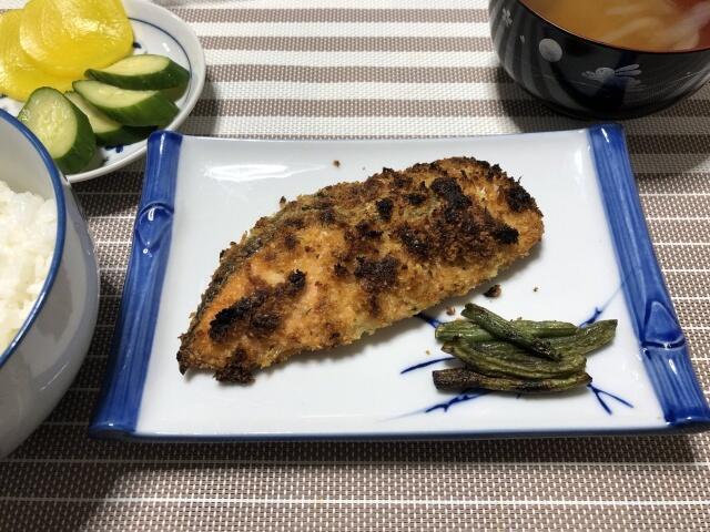 写真:「鮭のチーズパン粉焼き」