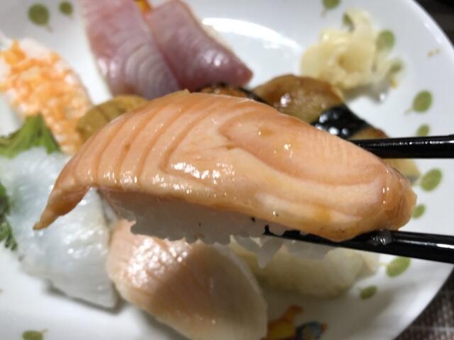 写真:炙りサーモン