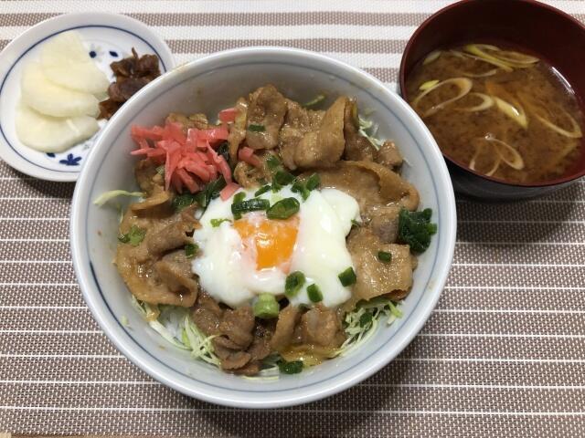 写真:「バカッタレ丼」