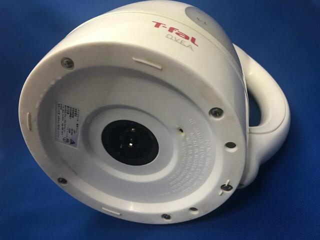 ティファール電気ケトルの底の写真