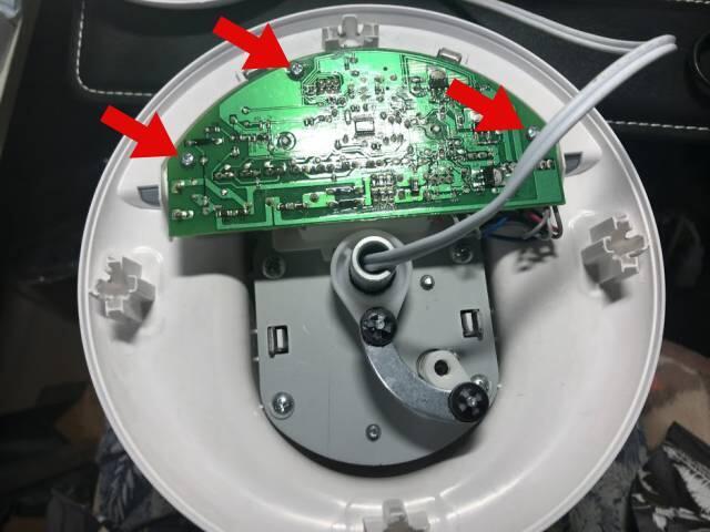 サーキュレータの基盤のネジ