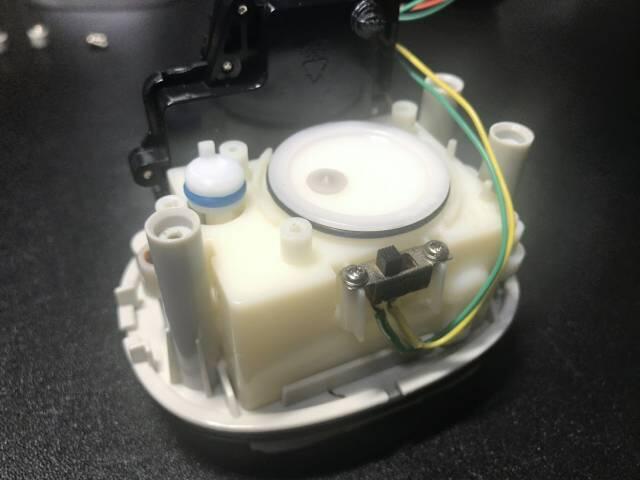 ミューズノータッチ泡ハンドソープのピストン動作1
