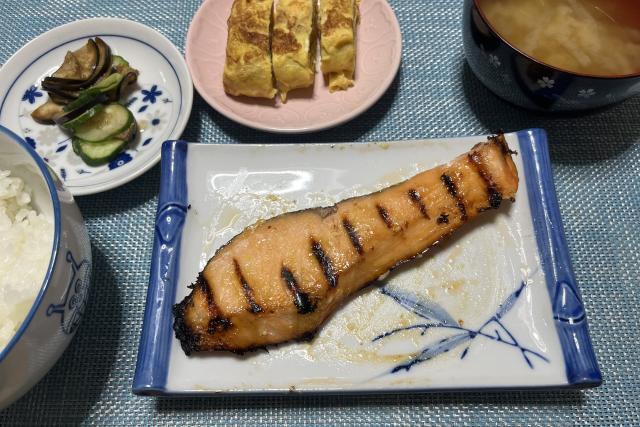 写真:「鮭の西京焼」