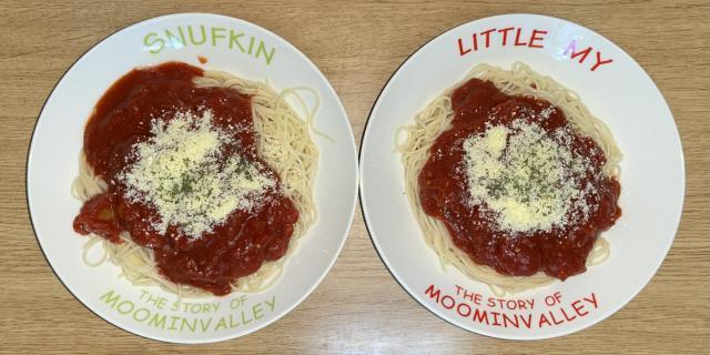 写真:「冷たいトマトパスタ」の完成