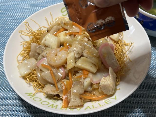 長崎皿うどん 濃厚海老味 濃厚な海老オイルが最高！カルディ「長崎皿うどん」 - sora's おいしい