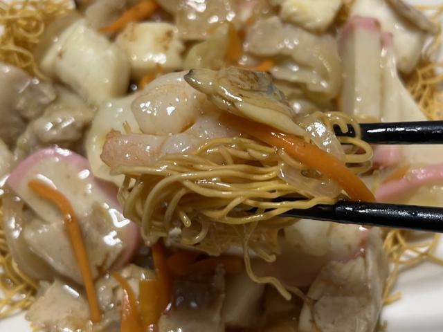 濃厚な海老オイルが最高！カルディ「長崎皿うどん」 - sora's おいしい
