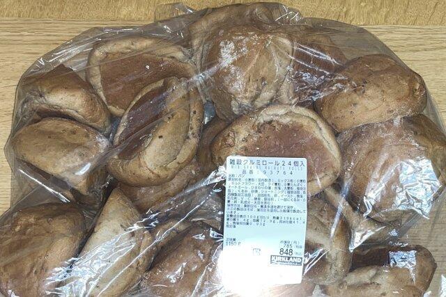写真:コストコ「雑穀くるみロール」パッケージ