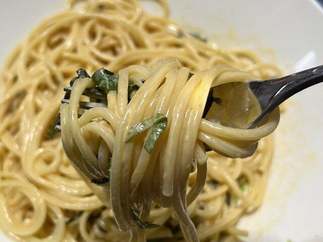 写真:「うにクリームスパゲティ」をもうひとくち