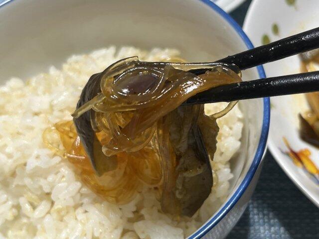 写真:「春雨入り麻婆茄子」をもうひとくち