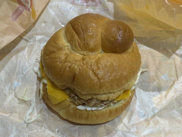 写真:「チーズチキンタツタ」外観