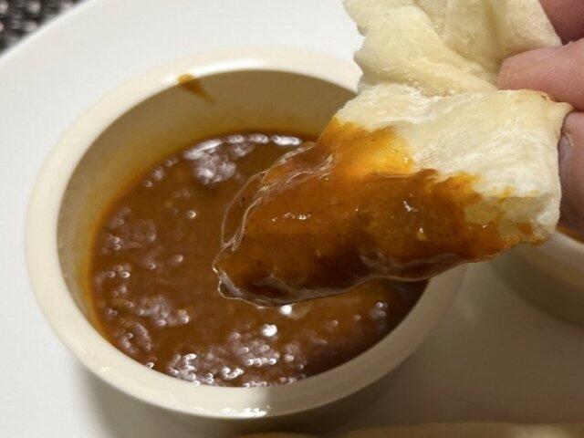 写真:「キーマカレー」とナン
