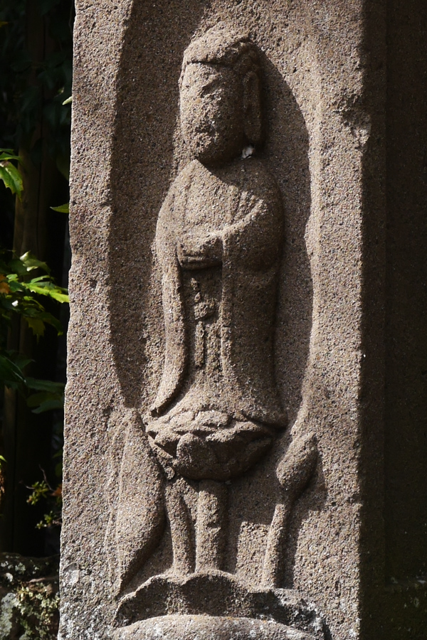 平塚の石仏…お釈迦様と阿弥陀様に出会う。 - enonaiehon