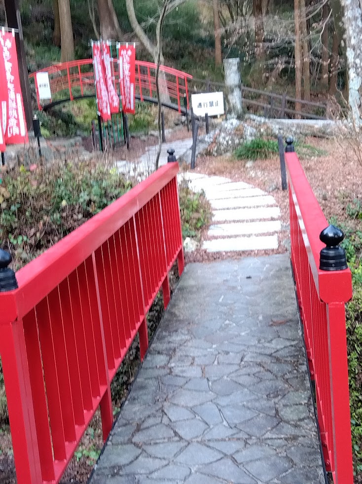 大師堂への参道