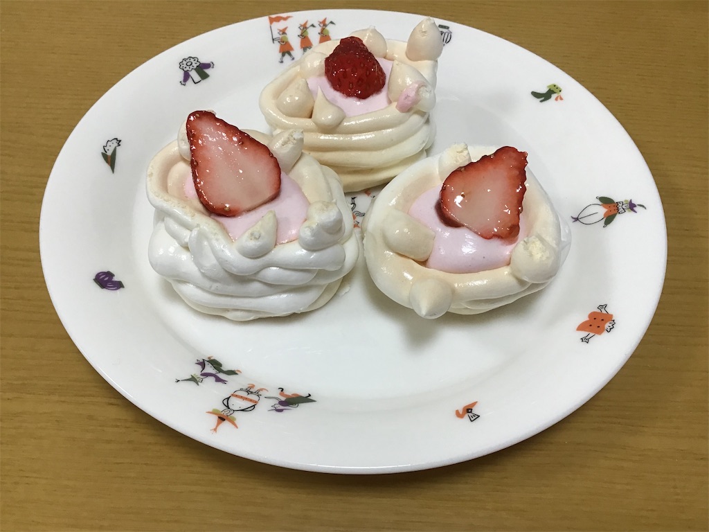 ストロベリーショートケーキメレンゲネストのレシピ