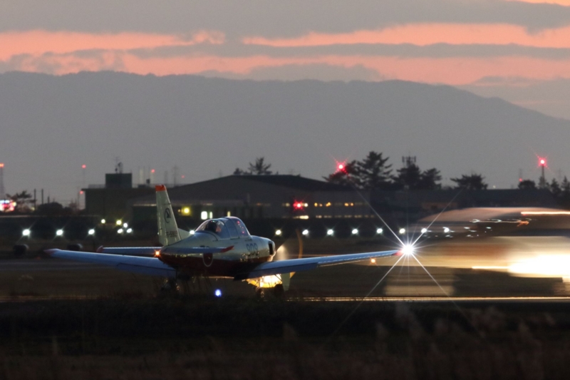 [航空機][T-7][T-4]