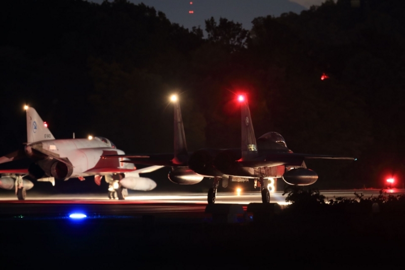[航空機][戦闘機][F-4][F-15]