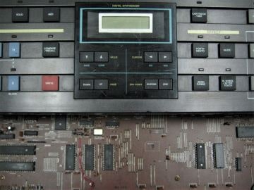 カシオ CZ-1 修理 電源修理 バッテリー交換 シンセサイザーの
