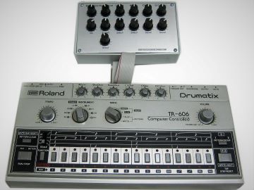 古いシンセサイザー修理 TR-606改造 ROLAND ローランド ガリ修理