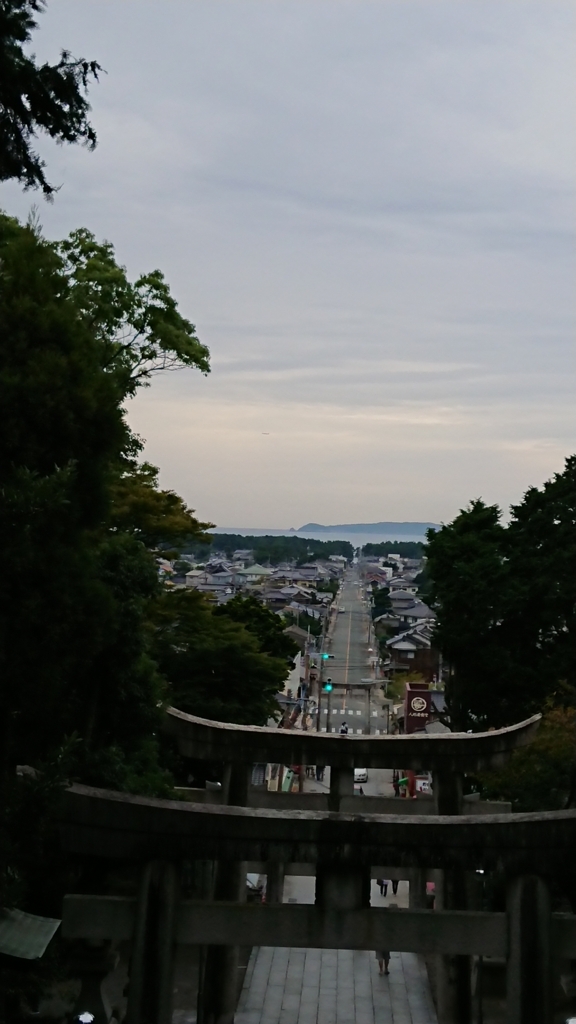 宮地嶽神社、光の道 - ひとり旅愛好家、旅をする