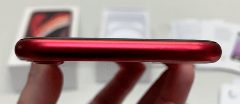 iPhone SE2 PRODUCT(RED) 本体 画面ひび割れあり iPhone SE2 背面ガラス修理 ご依頼ありがとうございます