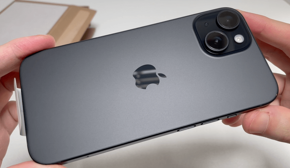 iPhone 15 128GB ブラック　付属品は箱と別途購入したケースのみ iPhone15ケース ICONIC ブラック – MiraiSell Selection（ミライ