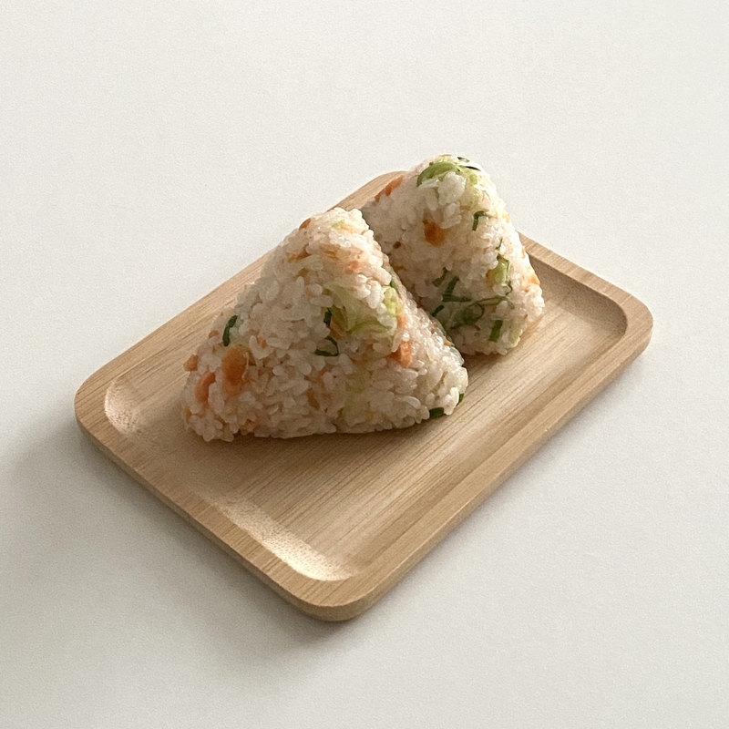 鮭とねぎのおにぎり(大人用)