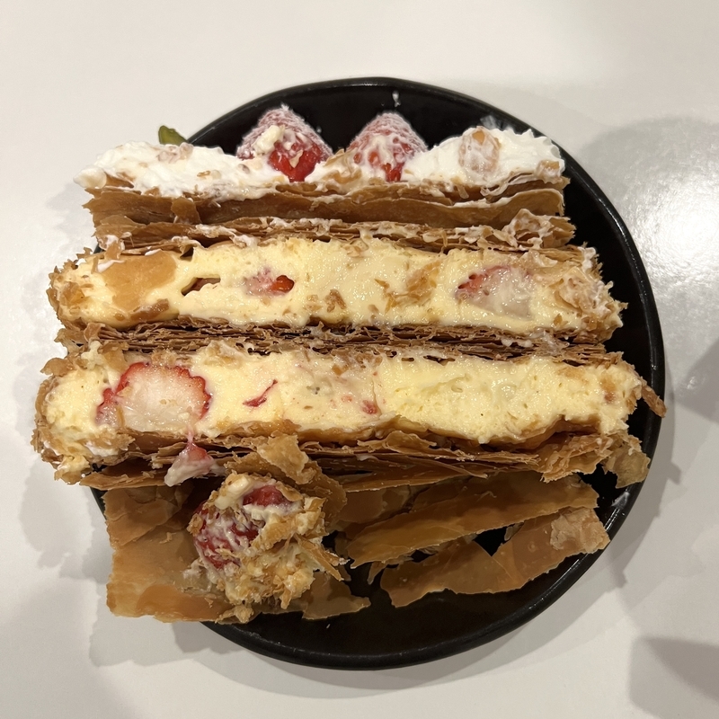 お皿に乗ったミルフィーユ
