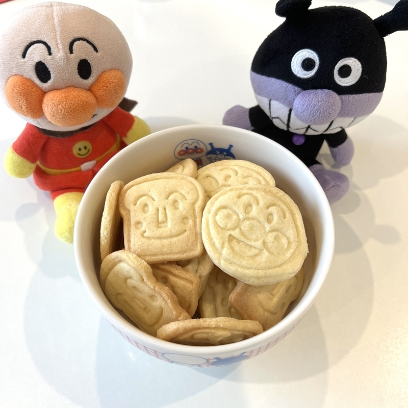 アンパンマンのクッキー作りの完成写真。