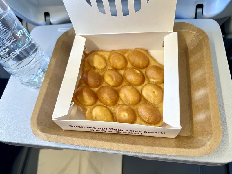 香港エクスプレス機内で食べられるエッグワッフル