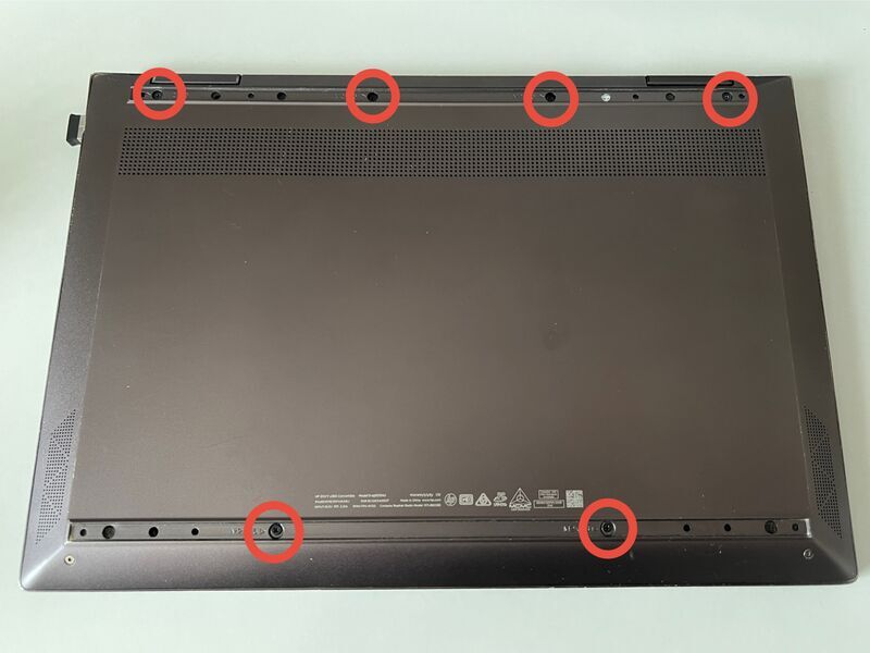 HP ENVY x360 13-ag0010AUの裏面ネジ位置(上部4か所・下部2か所)を示した写真