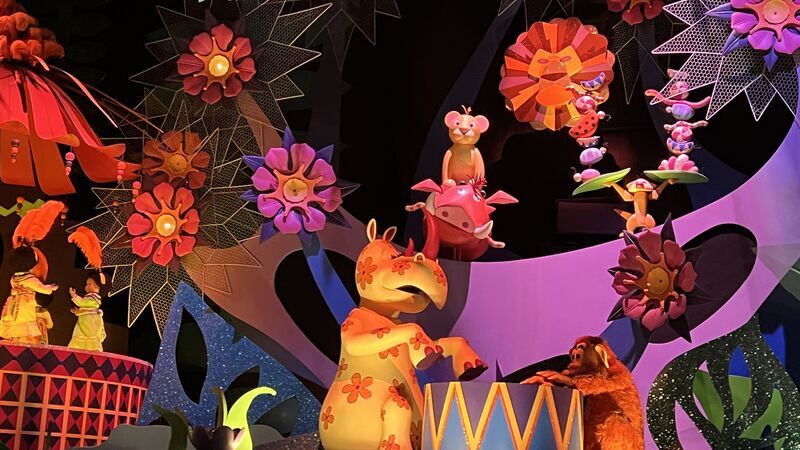 香港ディズニーランドのイッツ・ア・スモールワールドに3歳子連れで乗った体験