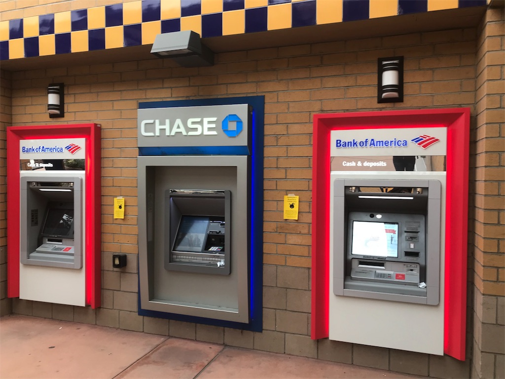 アメリカの銀行ってどんな感じ？実際にお金を下ろしてみた - empathizeの日記