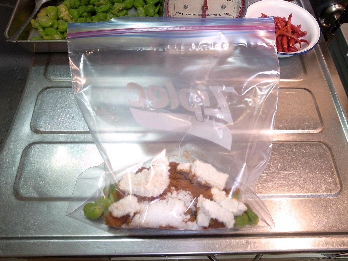 アノ豆があれば自宅で 豆板醤 が作れてしまう 発酵と辛味 メシ通 ホットペッパーグルメ アノ豆があれば自宅で 豆板醤 が作れてしまう 発酵と辛味 メシ通 ホットペッパーグルメ