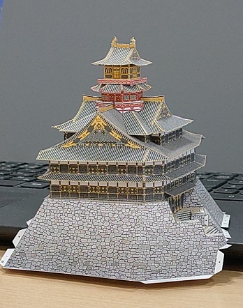 石垣を作る 【ファセット】復元安土城ペーパークラフト - わかくさモノ
