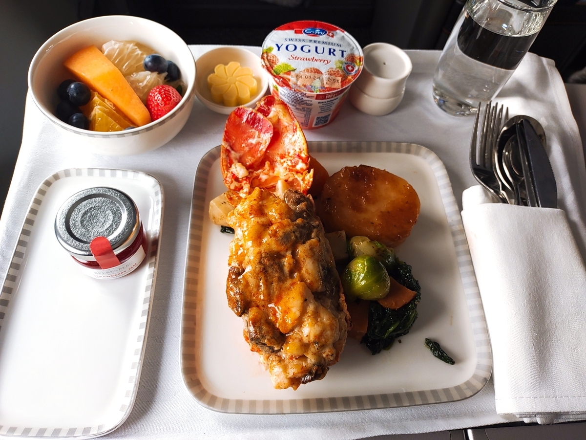 マイレージ旅】「搭乗した瞬間から別格。シンガポール航空ビジネスクラス・世界一と絶賛されるホスピタリティってホント？」 -  FMまつもとﾊﾟｰｿﾅﾘﾃｨ【すなほんま】音楽ﾗｲﾀｰ&世界一周旅