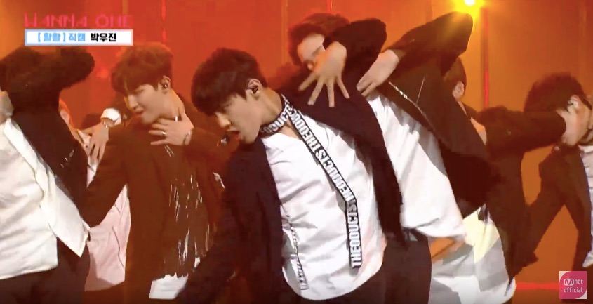 M Countdownデビュー初舞台 활활 Burn It Up 個人カム Wanna One Life