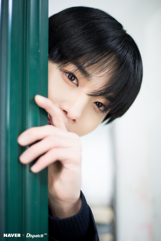NAVER × Dispatch HD ジニョン 卒業写真✨ - WANNA ONE LIFE