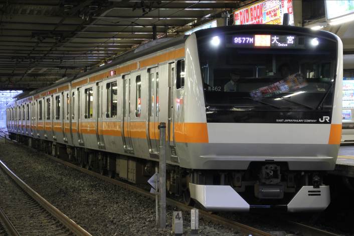 むさしの奥多摩号(大宮行)」(E233系「青462編成」代走) in立川