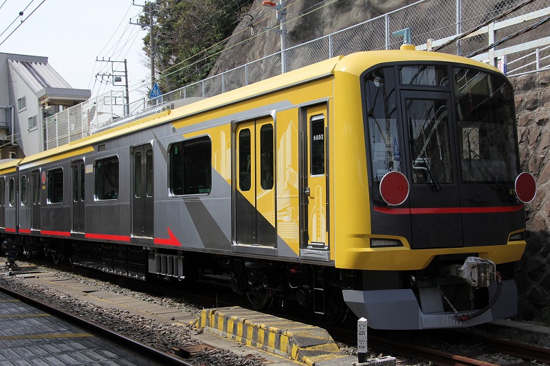 東急5050系4000番台(4110F)「Shibuya Hikarie号」甲種輸送 in逗子駅