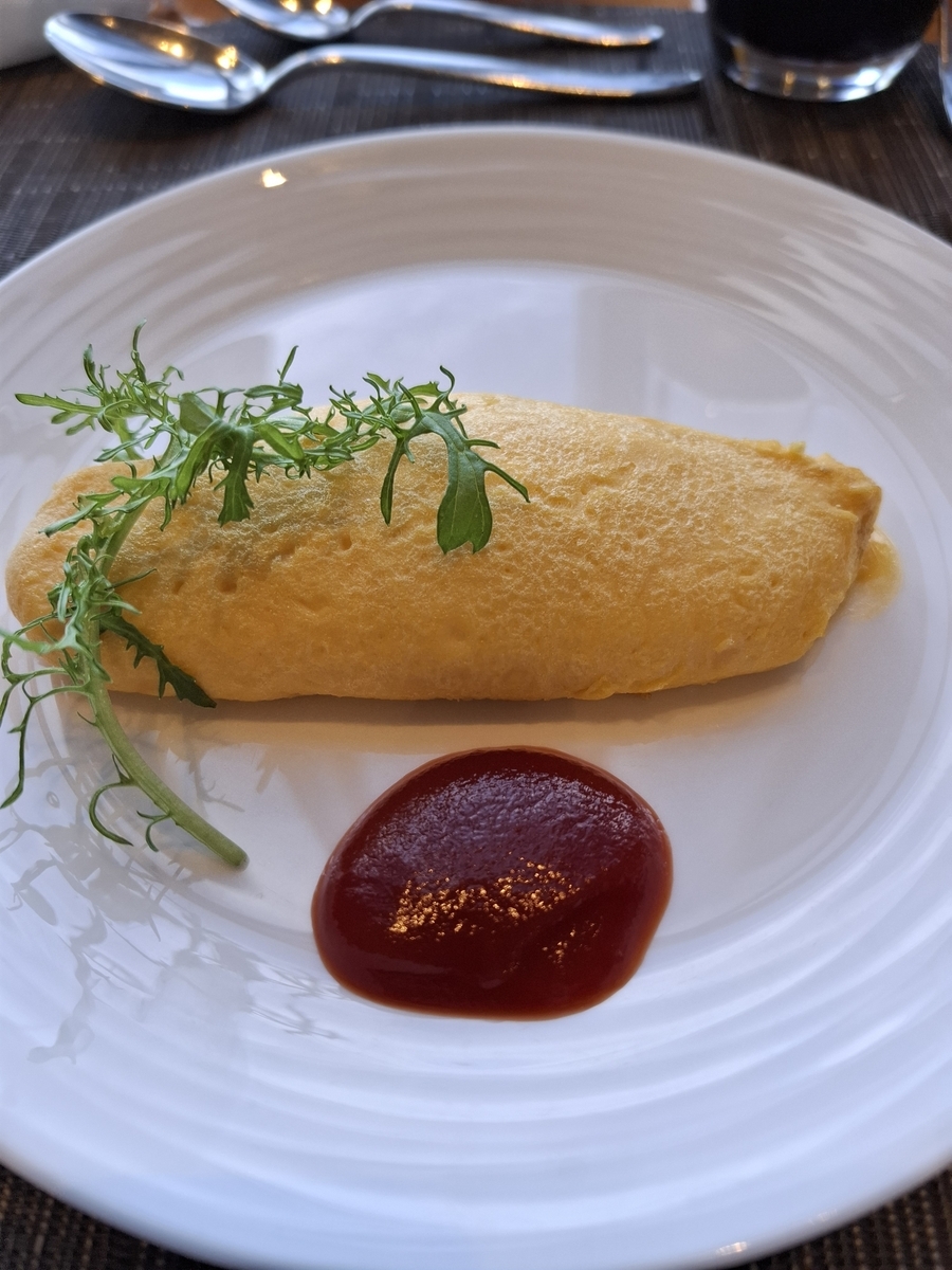 コンラッド大阪の朝食オムレツ
