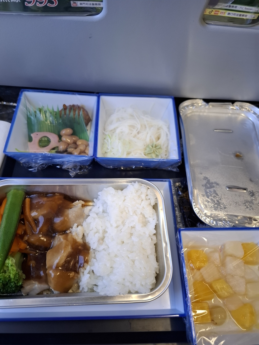 マカオ航空の機内食