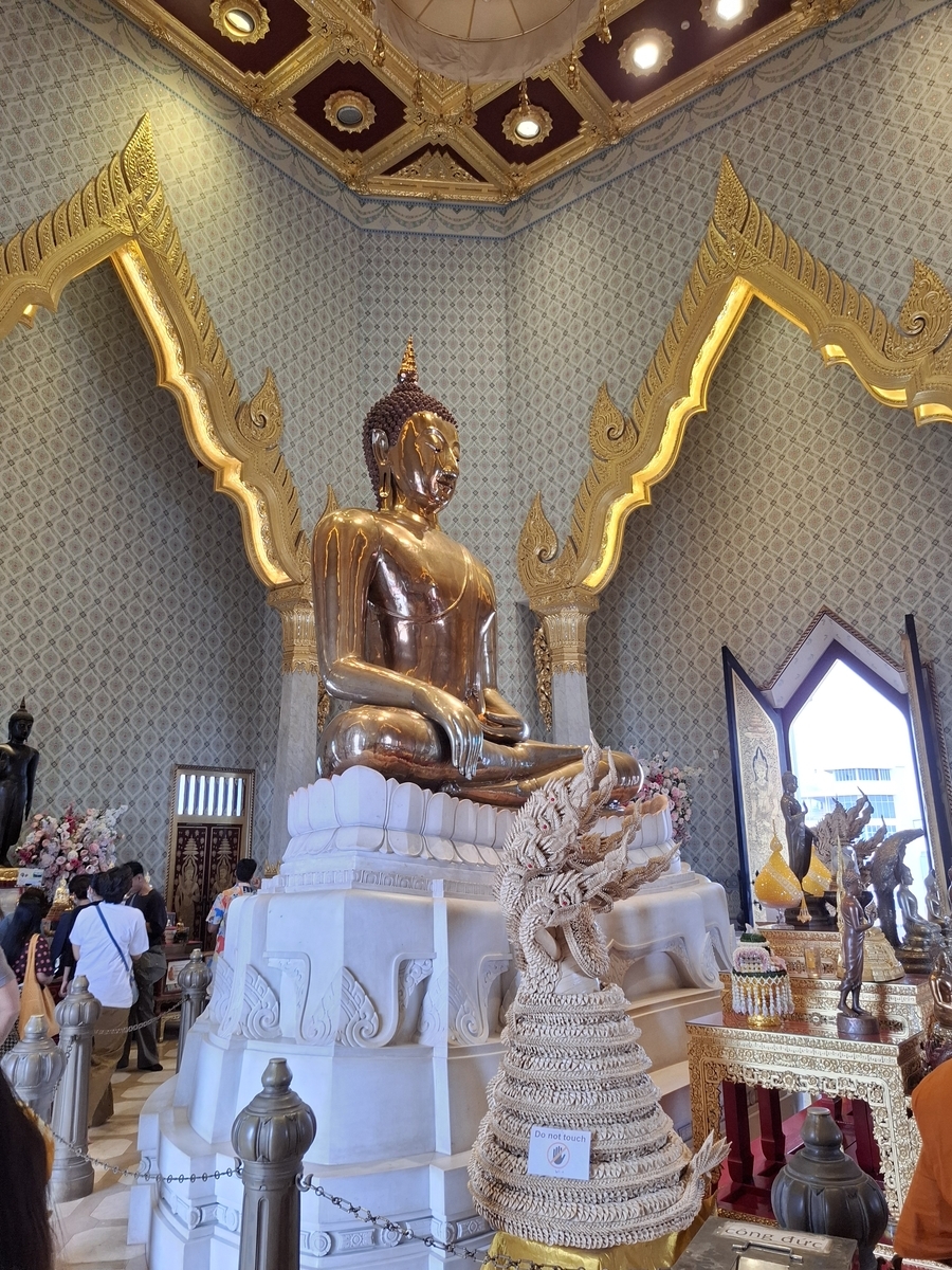 黄金仏像