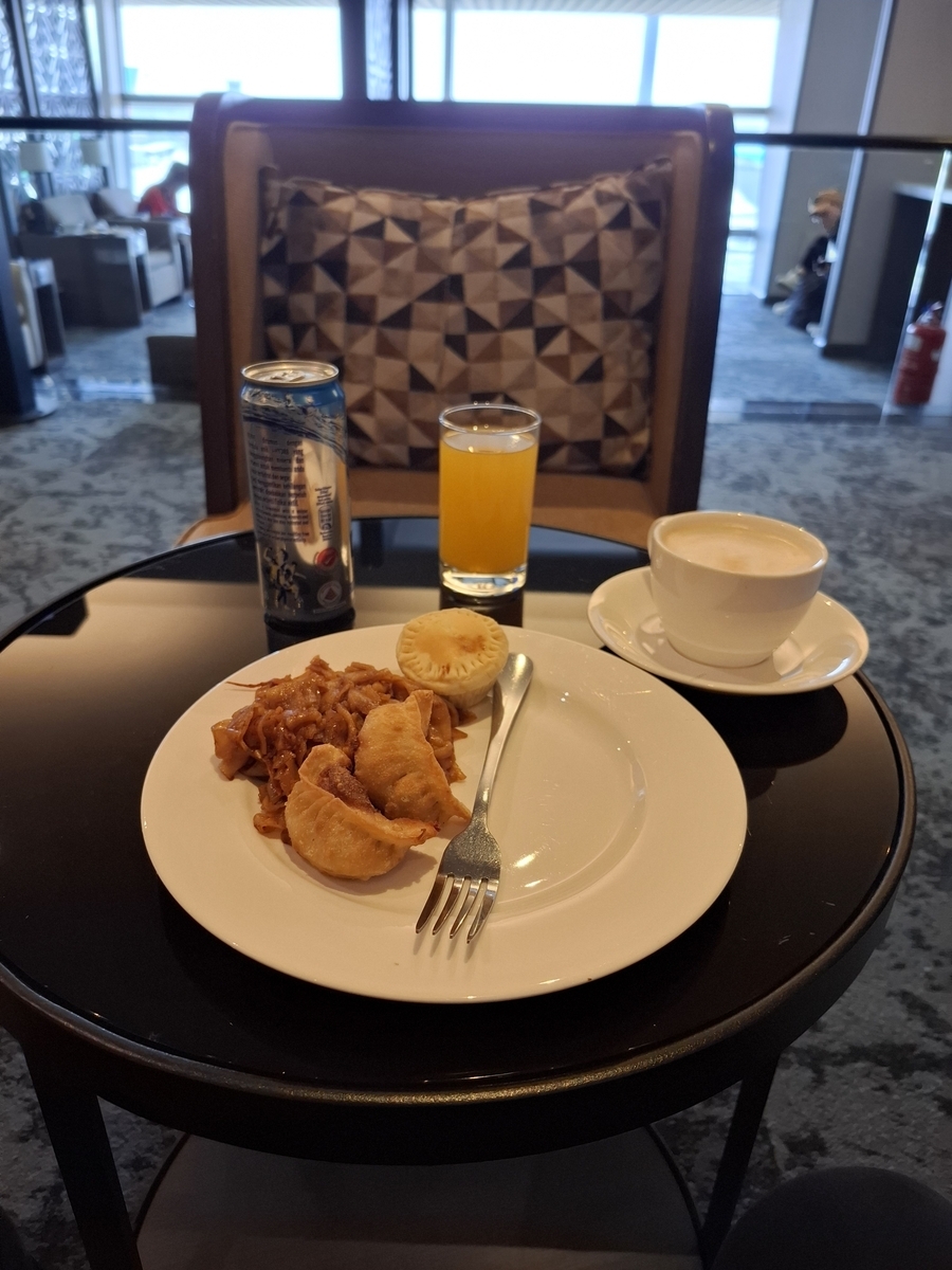 ゴールデンラウンジで食べたもの